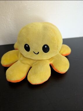 Yellow Reversible Plush Octopus Toy - Kids Cute Stuffed Animal